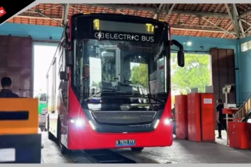 bus listrik trans semarang